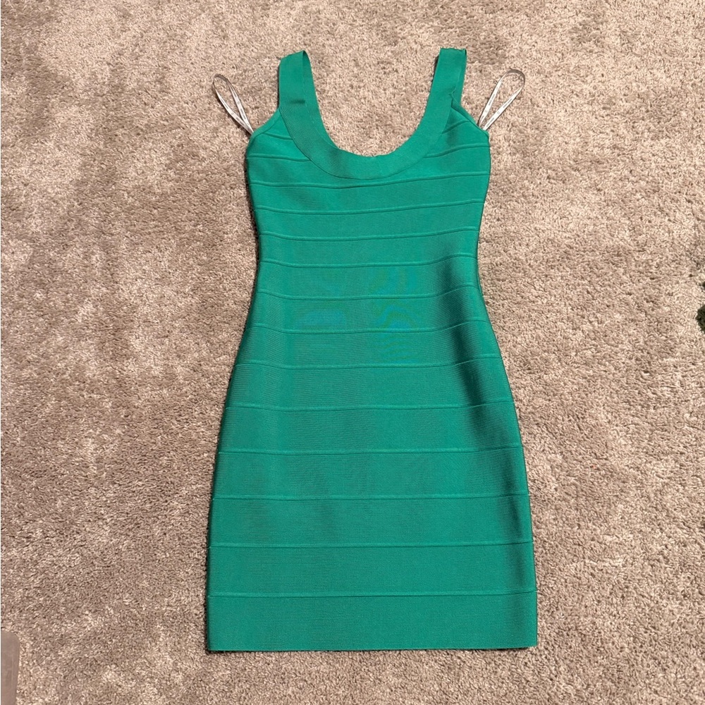 EXCELLENT LIKE NEW CONDITION!! 
Herve Leger The Gabriella Dress - Bandage Mini